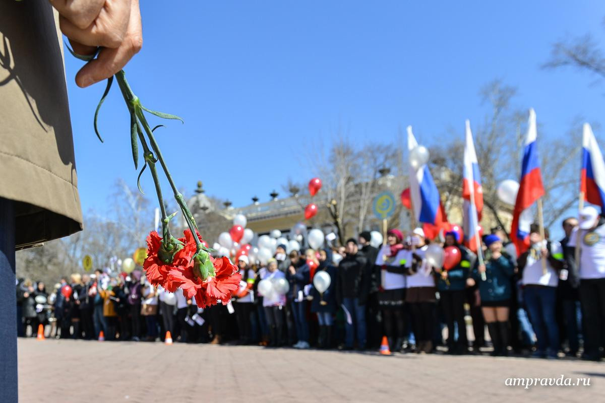 АмГУ начал празднование юбилея вуза с шествия (20 фото)