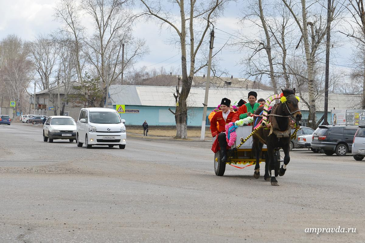 В Тамбовке сыграли казачью свадьбу на Красную горку (28 фото)