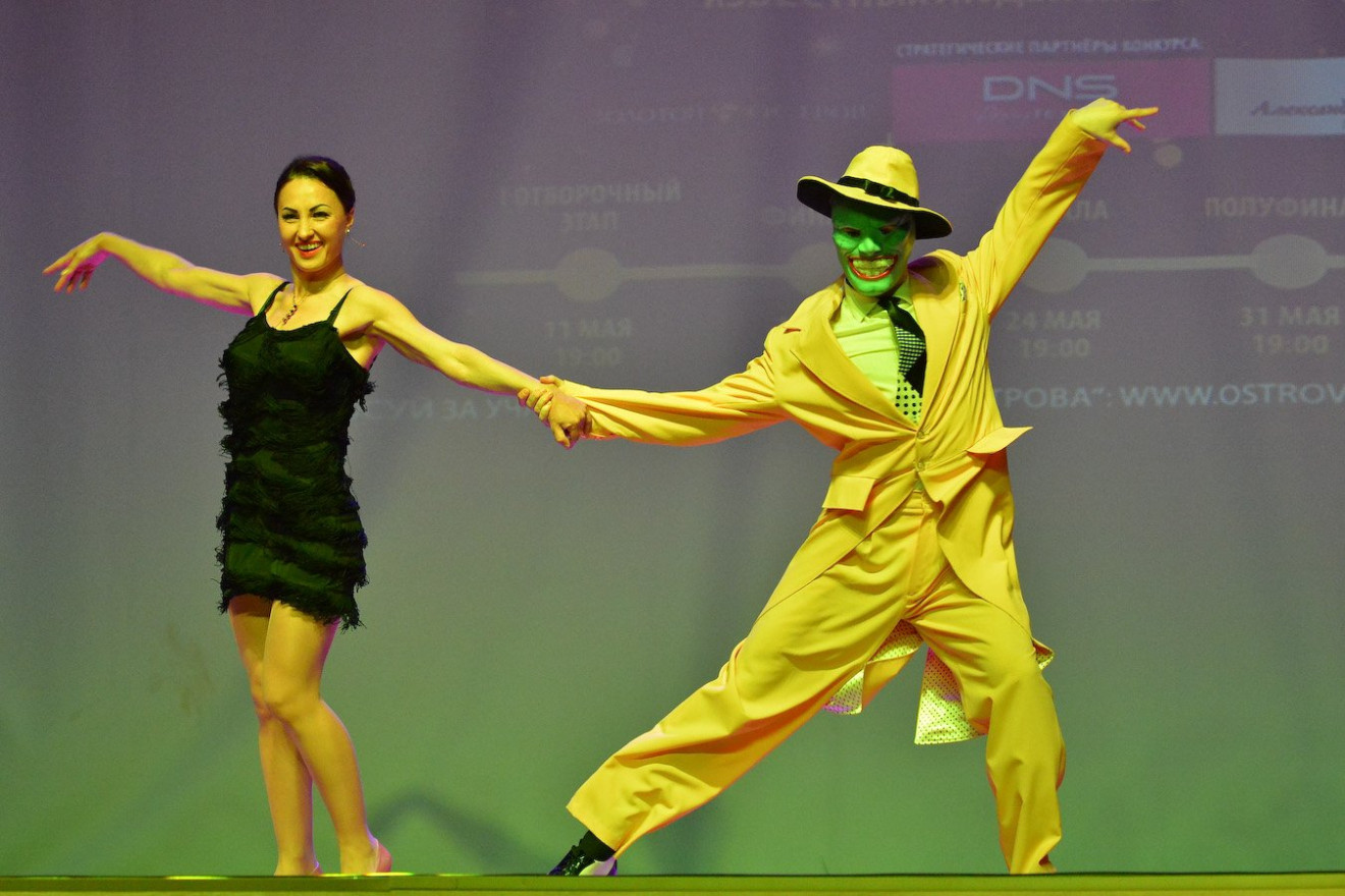 На «Танцах со звездами» зажигали Джон Траволта и Шрек (фото)