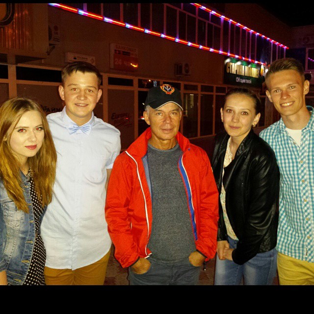 Инстаобзор АП: Олег Газманов, фейерверк, день рождения Пушкина и лихие 90-е