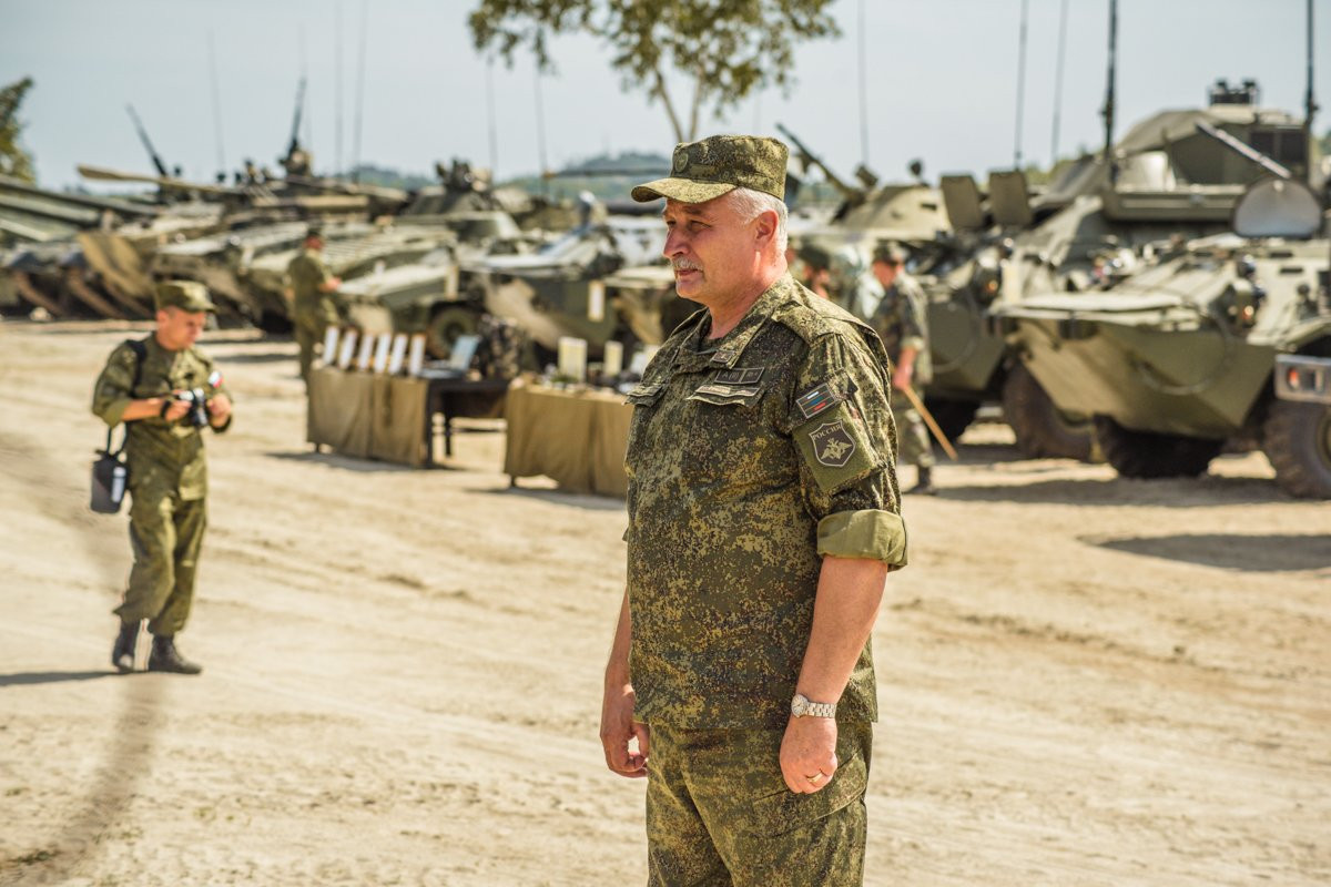 Глава Приамурья и руководители городов и районов устроили стрельбу по мишеням