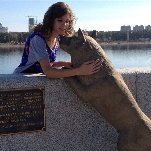 Инстаобзор АП: Дружок с разных ракурсов, ВДВ и голубая луна