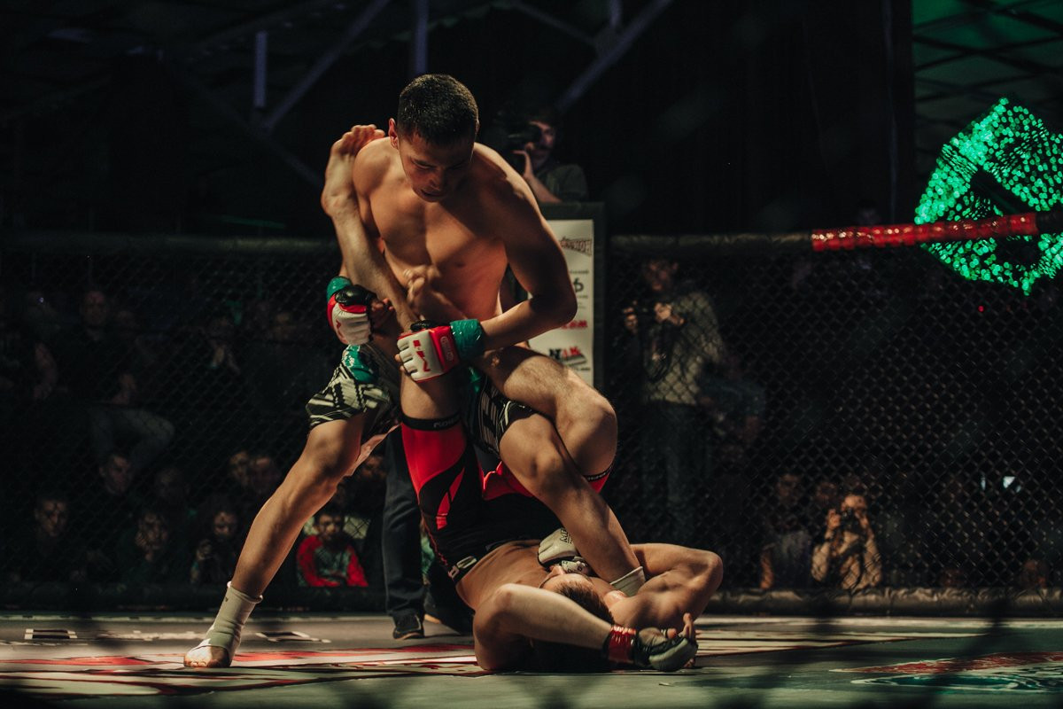 Бои в клетке: амурские спортсмены дали отпор гостям из Киргизии и Китая. Фоторепортаж