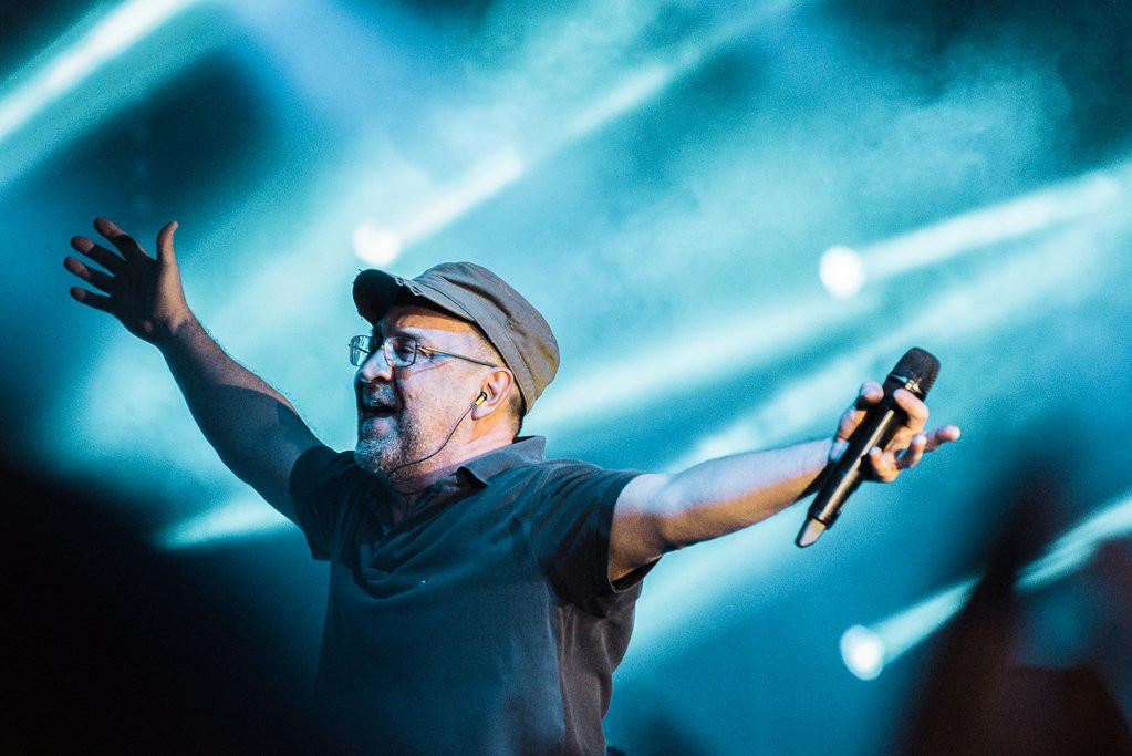 Благовещенские поклонники спели с лидером ДДТ хором. Фоторепортаж