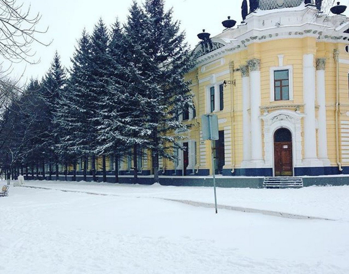 Инстаобзор АП: благовещенцы радуются весеннему снегу