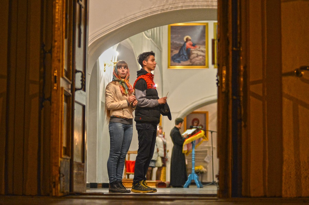 В Благовещенске православные встретили Пасху. Праздничный фоторепортаж