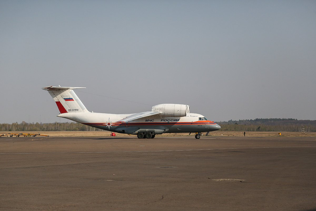 Амурский спасательный центр прилетел на помощь Приамурью (фоторепортаж)